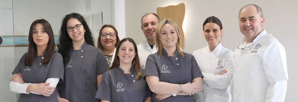 Odontólogos y laboratorio dental